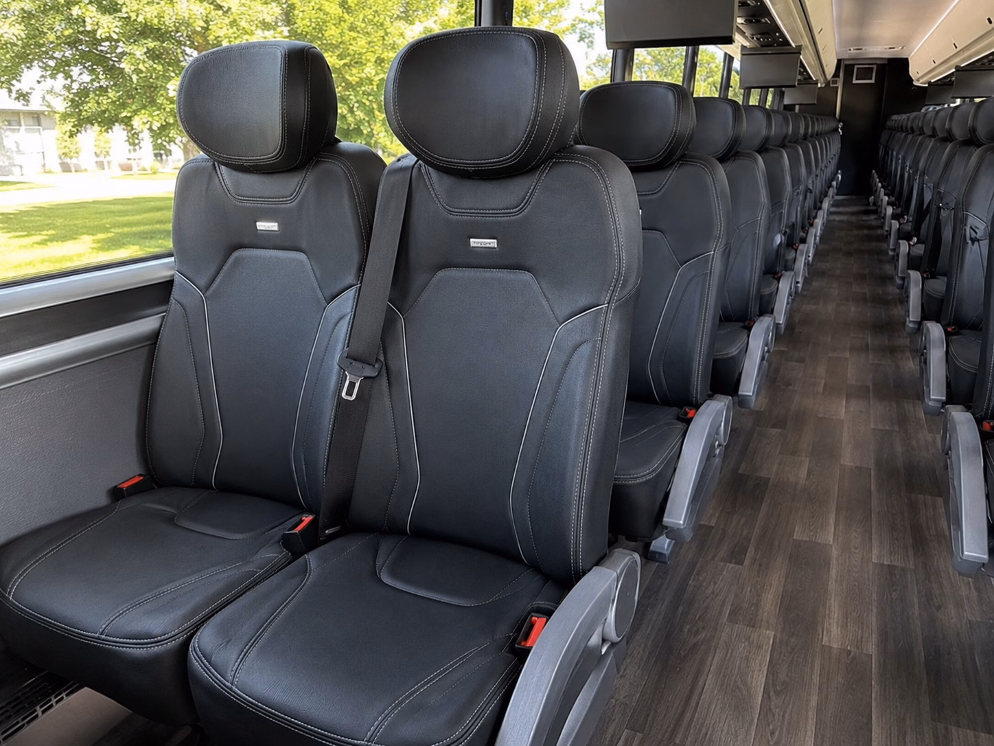 charter bus rentals group transfers to portland international airport pdx