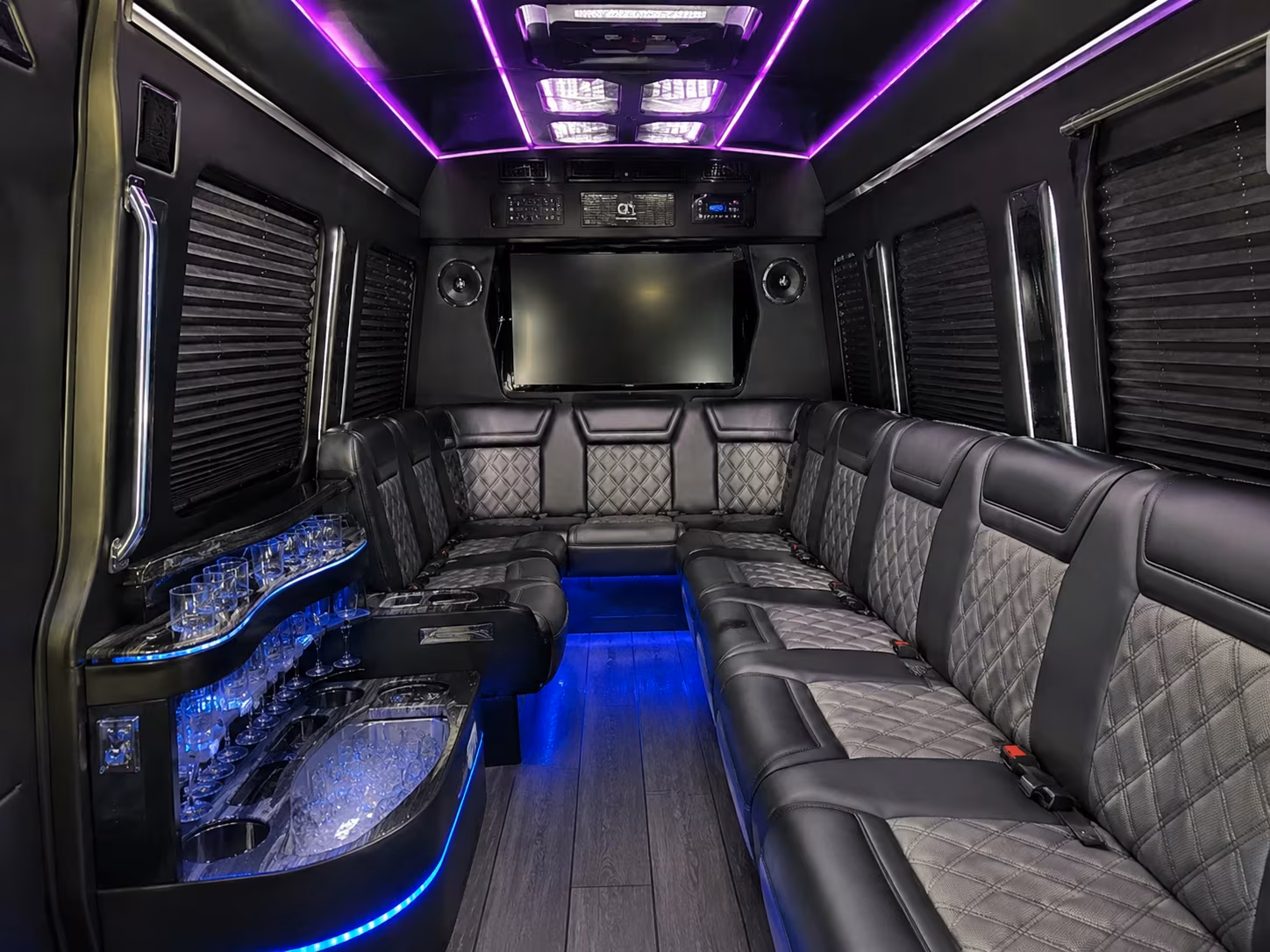 these buses make employee commuter shuttles across washington county simple