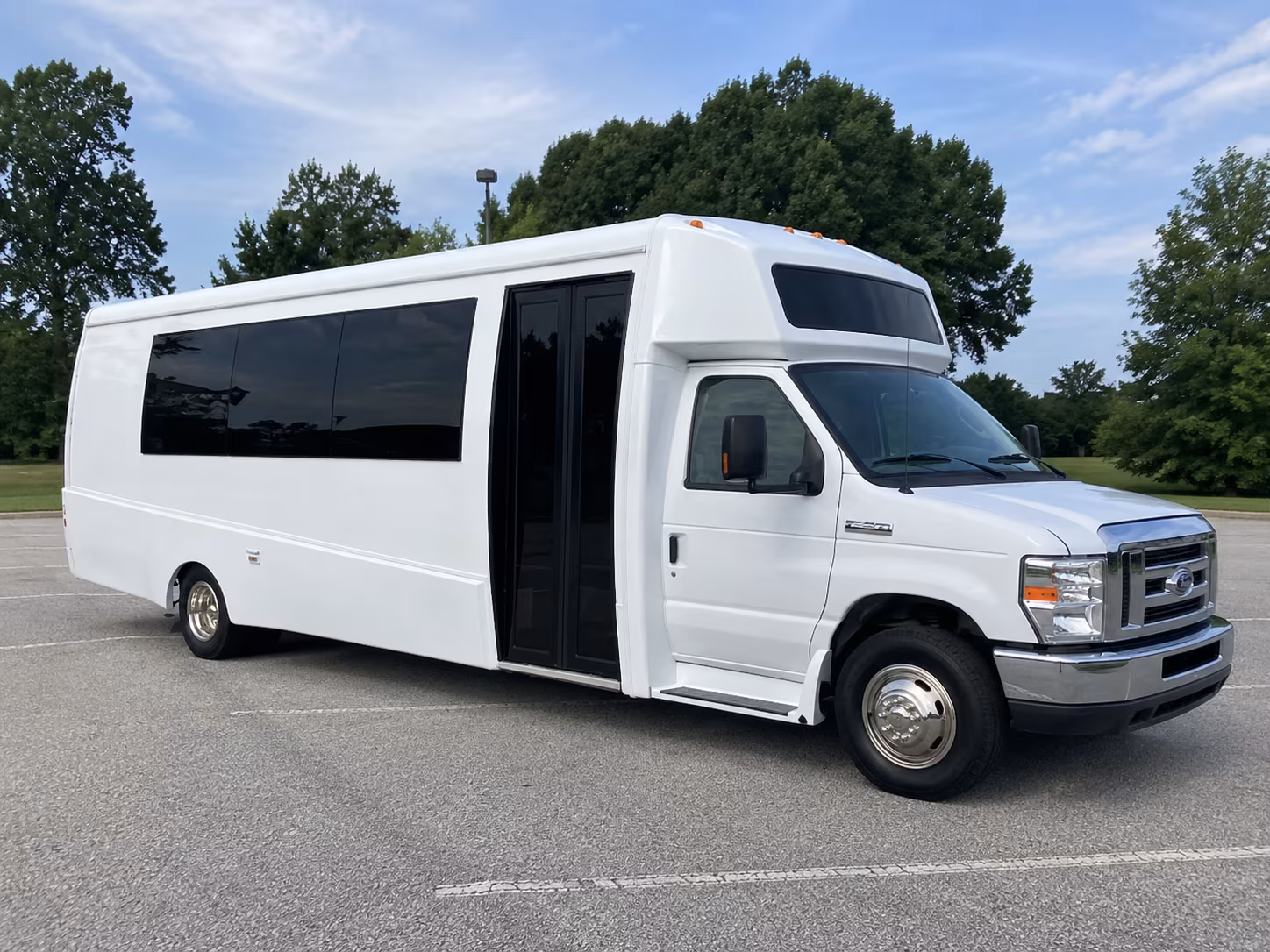 tigard 18 passenger party bus